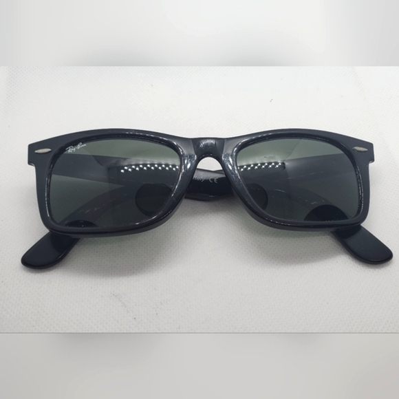 RAY-BAN Original WAYFARER classic Black Square Sunglasses- solid color- LIKE-NEW - Picture 3 of 9